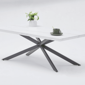 Klub sto Royal X – moderan bijeli klub stol s metalnim postoljem